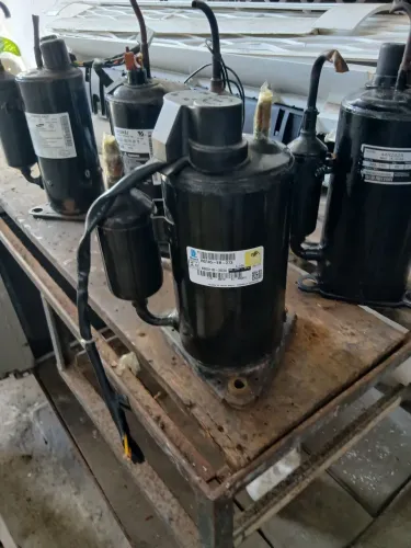 Vende-se compressores ar-condicionado 