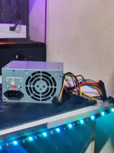 Fonte. 200w para pc de estudo novo nunca usado bem novo
