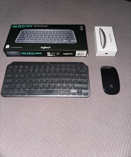 Kit de Periféricos Teclado Logitech Mx Keys Mini + Apple Magic Mouse 2