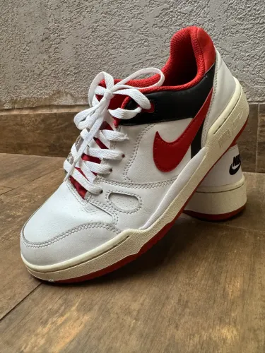 Tênis Nike Full Force Low