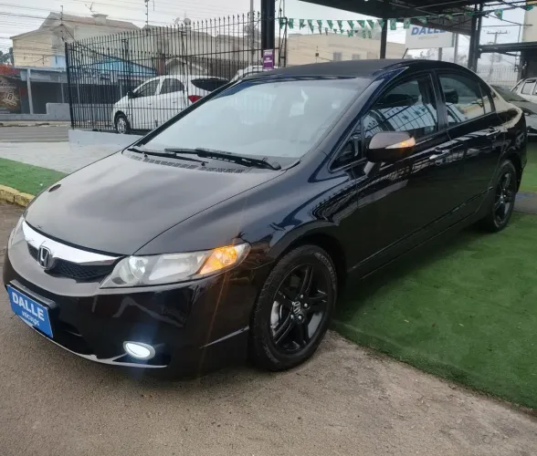 Honda Civic Sedan EXS 1.8/1.8 Flex 16V Aut. 4P 2011