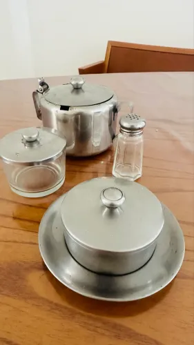 Utensílios de inox para o café