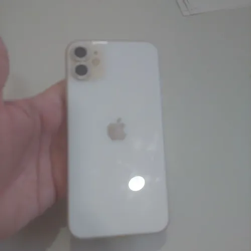 Vendo iPHONE 11 para tirar peças