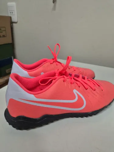 Chuteira Nike Tiempo 10 Club Society