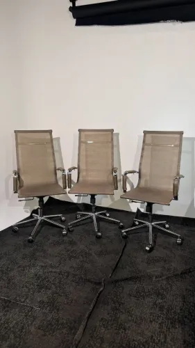3 cadeiras de escritório Office Sevilha - Bege