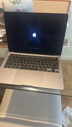 MACBOOK AIR M2 13?