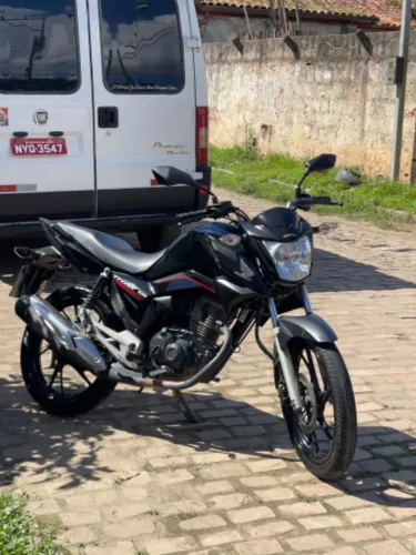 TITAN 24/24 com menos de 26.000km rodados