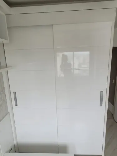 Armário / Guarda Roupa Embutido em MDF Branco