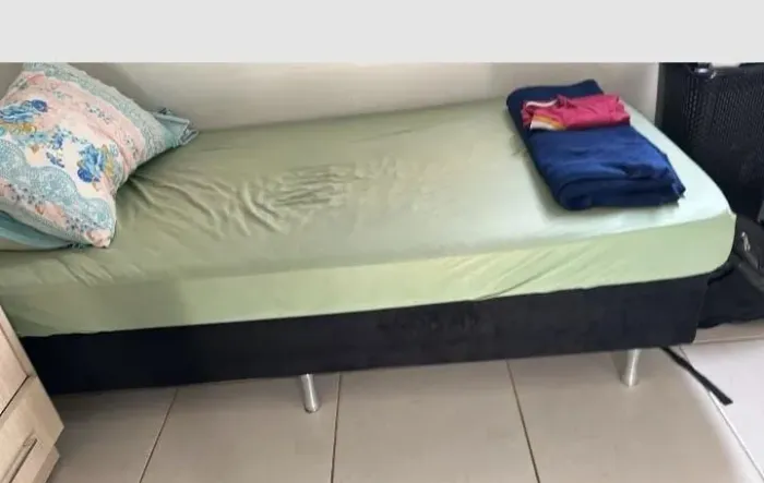 Vendo Cama Box Solteiro