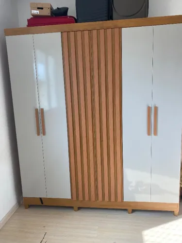 Guarda Roupa