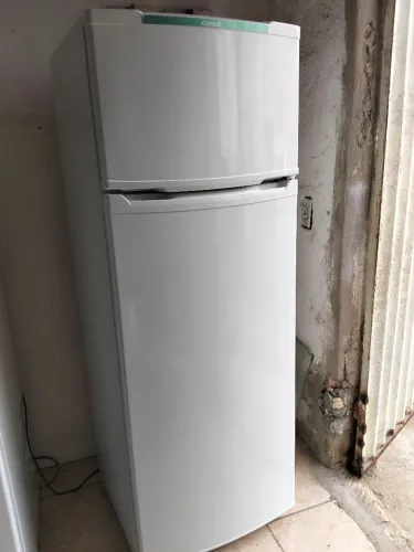 Geladeira gelo seco