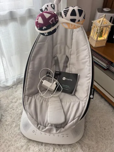 mamaRoo 4moms