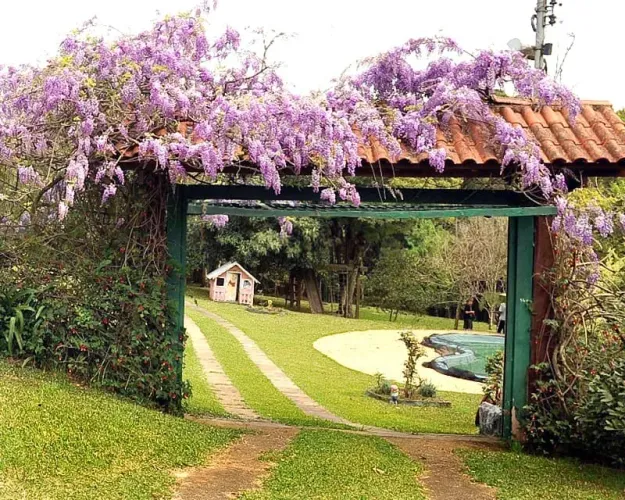 Venda de Casa em Condomínio em Caxias do Sul-RS, bairro Pedancino
