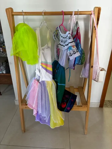 Cabideiro infantil em madeira maciça 