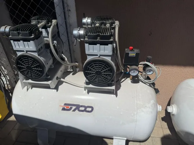 Compressor de ar odontológico Chiaperini 150L