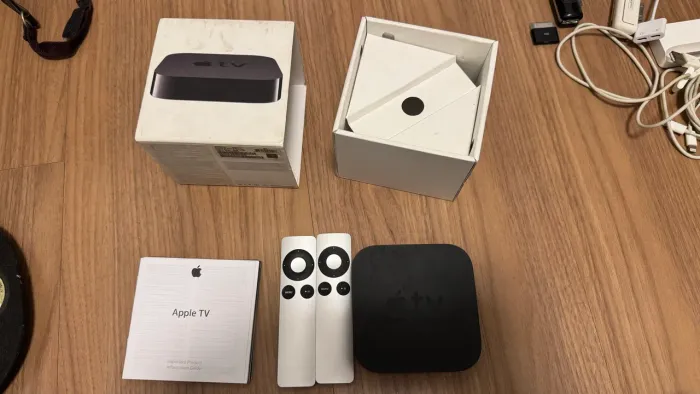 Apple TV 3ª Geração A1427 Completa + 2 Controles Originais + Caixa