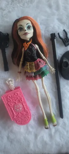 Boneca Monster High Skelita Calaveras