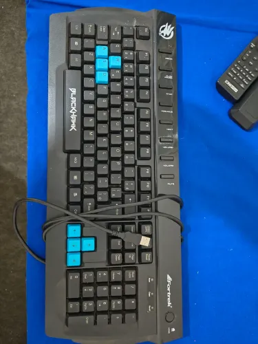 TECLADO BLACK HAWK GK-702