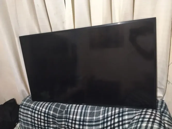 Samsung MU6100 4K tela quebrada para peças 50 polegadas