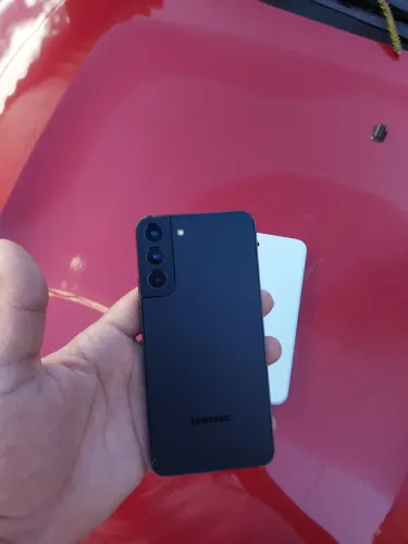 Galaxy S22+ Plus 128gb 8+8 de RAM Passo Cartão e avalio trocas !