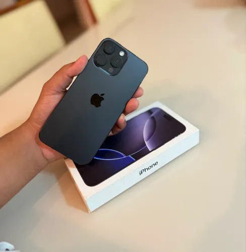 ? iPhone 16 Pro Max Black Titanium - 1TB