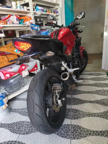 Cb 500f 2017 vermelha em bom estado.
