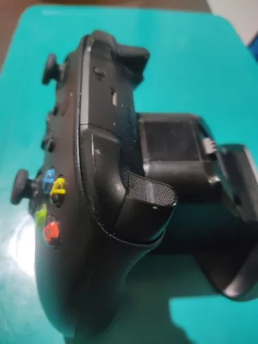 Controle xbox série x, bateria e carregador.
