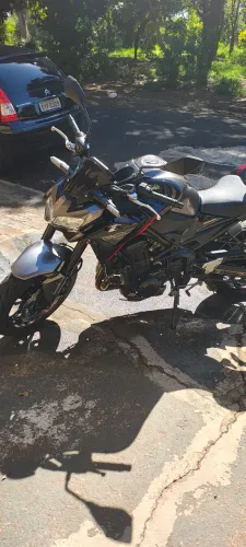 Vendo Kawasaki z900 único dono 