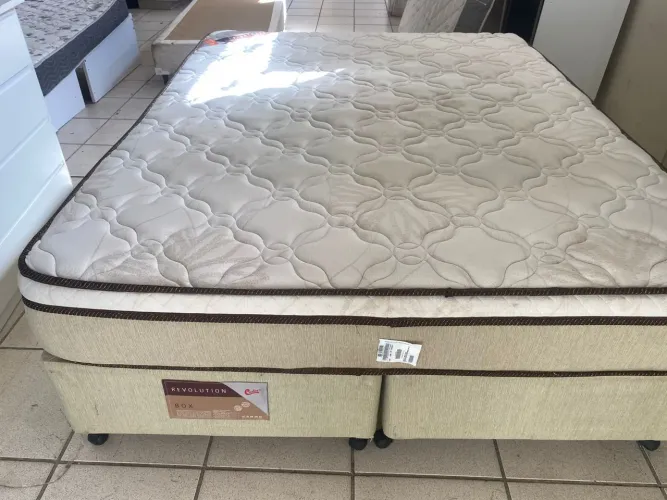 Cama box queen