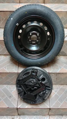 Estepe Completo Aro 14 Novo com Macaco e Chave de Roda - 175/65 R14