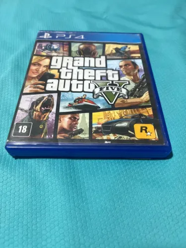 Grand Theft Auto V (GTA 5) usado em mídia física para PS4