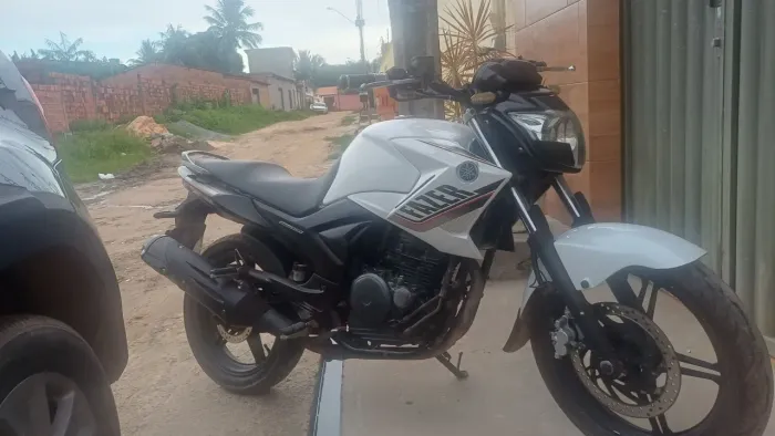Fazer 250