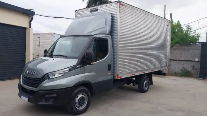 Iveco Daily 35-160 Cs Baú Estendido 2022