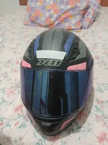 Vendo capacete tamanho 56 