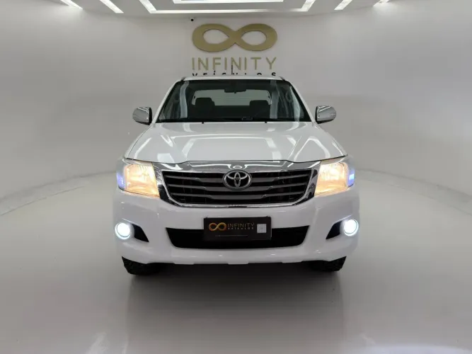 Toyota Hilux CD SRV 4X4 2.7 Flex 16V Aut. 2015