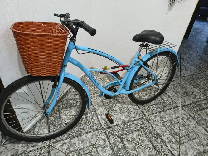 Bicicleta feminina com cestinha