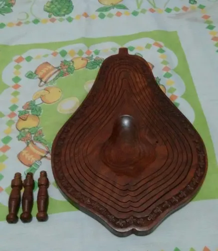 Fruteira Indiana em forma de Pêra 