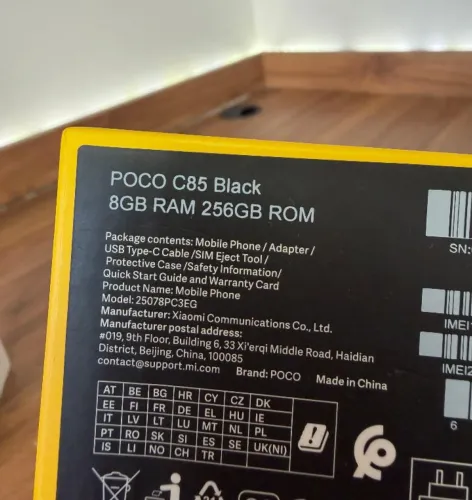 Tróco celular da marca Poco C85 tem 256 gigas tenho carregador e caixa tróco por iPhone