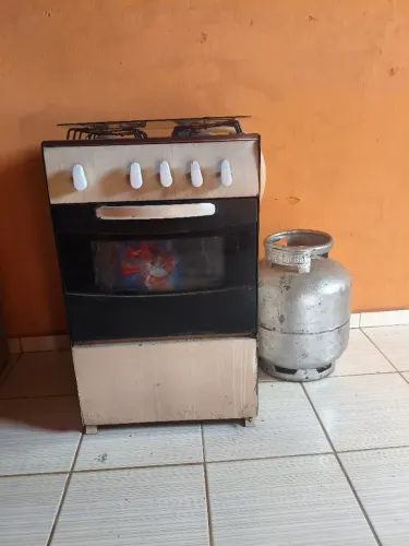Fogão 4 bocas com forno