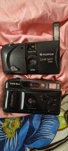 Câmera Fujifilm Clear Shot Super e Yasiuka Novacam I