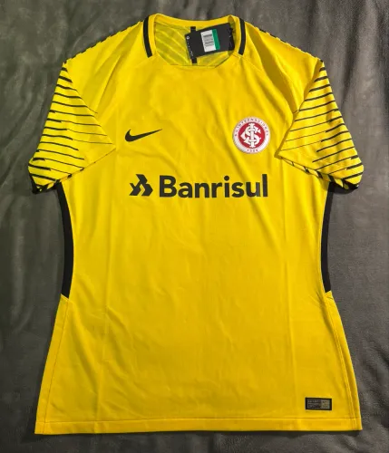 Camisa Internacional 2017 - De jogo autografada - Danilo Fernandes