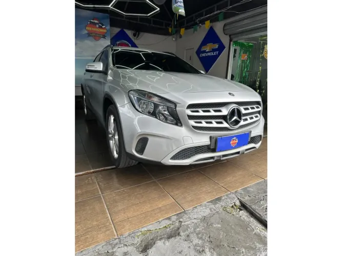 Mercedes-Benz GLA 200 Vis. Black ED. 1.6 TB 16V Aut. 2018