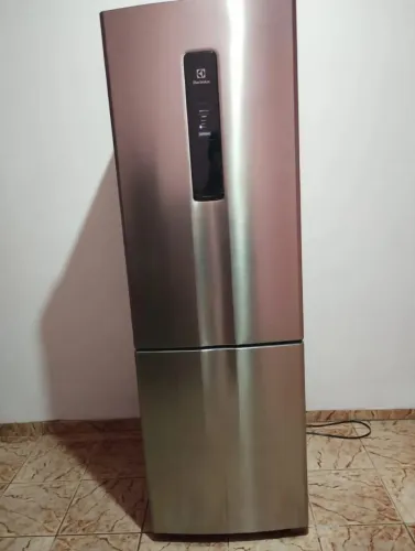 Geladeira Electrolux Inverse Inverter 400L (DB44S)