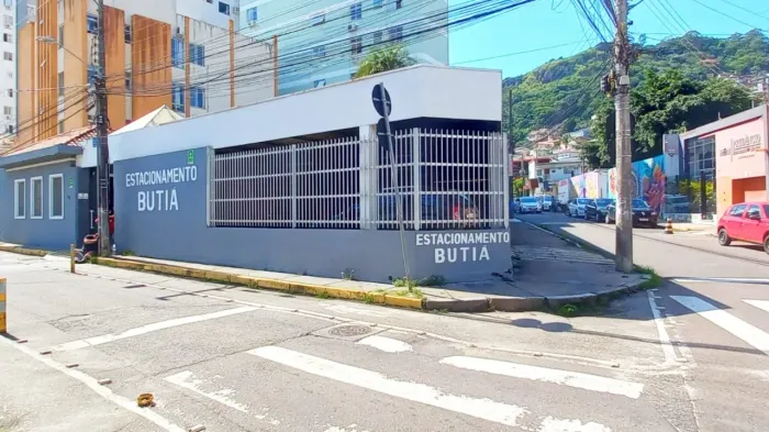Oportunidade Estratégica no Centro de Florianópolis - Terreno com Alta Viabilidade