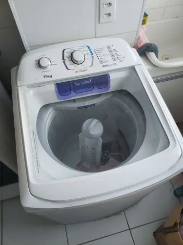 Lavadora Electrolux 16kg JET e CLEAN