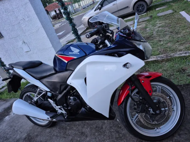 Vendo CBR250R 2012