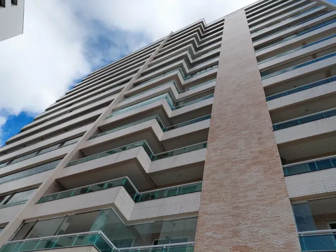 Apartamento à venda no Guararapes com 219 m², 3 suítes e 3 vagas Jardins do Algarve