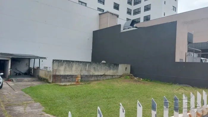 Terreno Saco dos Limoes