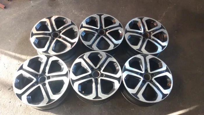 Roda aro 17 sem pneu Honda hrv