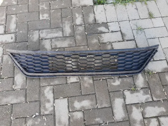 Grade inferior Saveiro g7